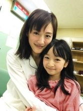 「一瞬誰?」「国民の娘…」〝ぎぼむす〟綾瀬はるか娘役から8年…横溝菜帆〝雰囲気ガラリ〟姿に「もう大人っぽさ全開」「成長に感慨深い」と反響！