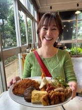 「うわあ、堪らん…」元NHK沖縄・44歳アナ、超ミニ〝ナースコスプレ〟に大反響「知華ナースの病院なら毎日通いたい」