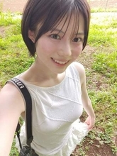 「想像を掻き立てられる」鍛えた背中とお腹披露の18歳建築学生、冨永実里に賞賛の声「うわぁ～、羨ましい腹筋」「刺激的すぎる存在感」