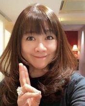 「20箇所以上刺された」白石まるみ〝仰天写真〟に心配の声「大惨事」「痛そう」「アレルギー凄いですね」
