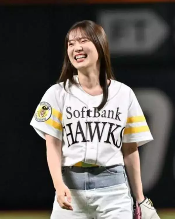 ソフトバンクの〝勝利の女神〟声優・内田真礼がセレモニアルピッチに登場　登板した試合は６戦全勝！