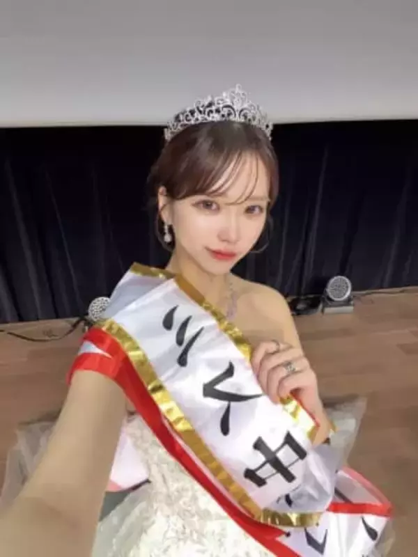 「人生初ビキニどころか人生初露出」レズビアン公表で話題のミス中央大・松澤海優さん〝大胆ショット〟に「やば」「異次元だわ」「眩しすぎる」