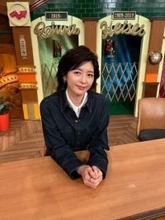 「年齢を感じさせない」衝撃〝23歳差〟夫婦役、76歳舘ひろし＆53歳中山忍の腕組みオフショットが話題「とてもよくお似合い」「こっちが照れる」