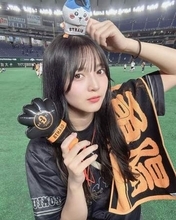 「どうした急に!?」透け透けナースコスショットのグラドル黒嵜菜々子「攻められすぎてメロい」「ヤバ！その衣装反則！」