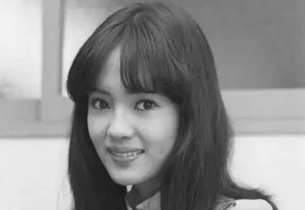 「お母さんにソックリ」中村雅俊と五十嵐淳子の三女…36歳モデル〝激変最新ショット〟「遺伝したのでしょうね」「すっごい切りましたね！」