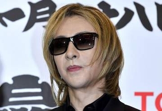 「二人を繋げて下さい!」高校の先輩〝YOSHIKIとToshI〟と連続2ショットの鈴木おさむに反響「また仲良く話しているところをみたいですね」「3人で会えれば最高なんだよなぁ」