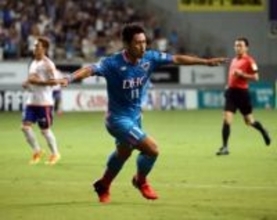 鳥栖のエースストライカー、豊田陽平氏にJリーグ功労選手賞　OBの丸橋祐介氏も