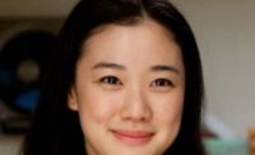 「びっくりした」年上芸人と交際2カ月婚から6年…出産経た40歳女優〝ラーメン屋で2S〟映画場面写真に「ママになってからも素敵」「最高に良い」の声