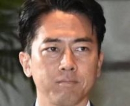 「セクシーに外交してる…」小泉進次郎防衛相の〝トレーニング外交〟姿に「長官のタトゥーがイケてる」「アクティブすぎる」「防衛大臣はマジで天職」の声