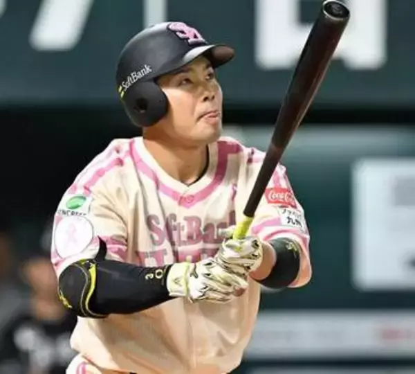 ソフトバンク近藤健介、2試合ぶり先制8号2ランで目を潤ませる　打点でリーグトップ栗原陵矢に並ぶ