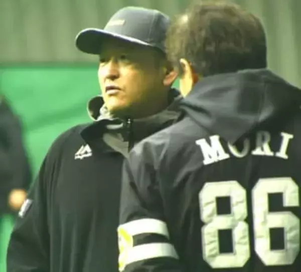 「現状維持だったら埋まらない」ソフトバンク倉野コーチが先発の大黒柱3人に示した「10％ベア」の数字　台頭期待する2人の〝新戦力〟の存在も