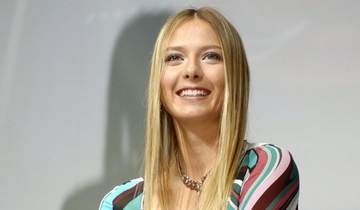 「立っているだけで絵になる」大胆ドレスの元テニス女王39歳マリア・シャラポワに反響