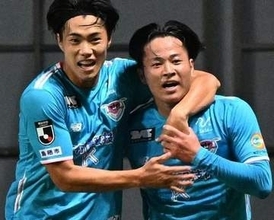 九州ダービー先制弾の芳野凱斗が右サイドで躍動　「あれだけサポーター魅了する選手いない」サガン鳥栖の未来担う21歳の大学生