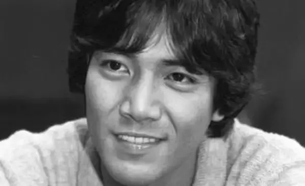 「一瞬、奥さんかと…」野口五郎〝妻に激似〟娘と親子ショットに反響「どう見ても三井ゆり」「色っぽいなぁ」