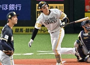12球団最速188キロの打球が左翼ポール直撃！　ソフトバンク正木智也が衝撃の8号先制ソロ