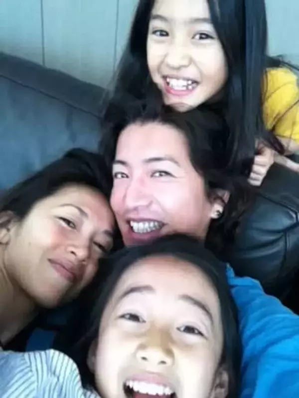 「ジップロックの中身気になる…」母・工藤静香＆Kōki,〝ナチュラルオフ〟ショットに「遺伝子強すぎ」「美人親子」との声