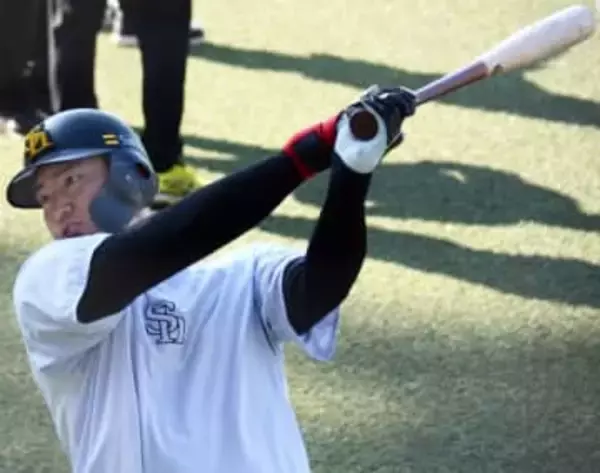 「もう1年あるなら、ホームランで勝負したい」　覚悟決めたソフトバンク育成4年目の25歳　山川穂高に弟子入りで猛アピールへ準備