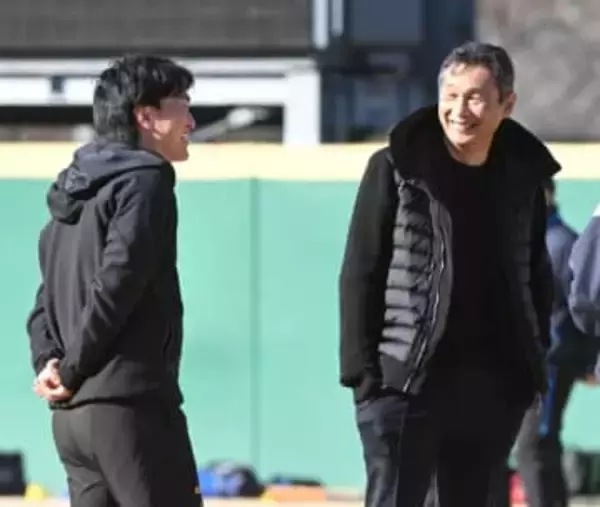 「ベイスターズでレギュラーを取ることが恩返しに」人的補償でDeNA移籍の古市尊　西武首脳陣らにあいさつ