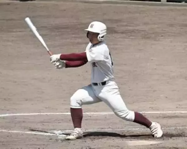 福岡大大濠の9番打者が2試合で4打席連続安打　準決勝は2打点で勝利に貢献「クサらず努力」と監督評価　高校野球福岡地区大会