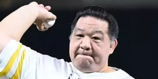 「どんぶりが小さく見えますね！」元大関・魁皇率いる浅香山部屋〝ど緊張〟銀座食事会ショットが話題「お勘定いくらだったのか気になる」