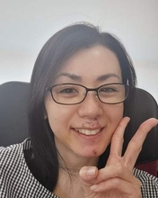 犬に噛まれ〝顔面30針〟から1年…51歳元グラドル・小島可奈子の最新姿に「笑顔が素晴らしい」「素敵です」の声