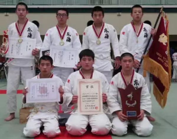 「全員が力を出し切った」男子・東海大相模が15年ぶりV　女子は大成が13年ぶりの頂点【サニックス旗中学柔道】