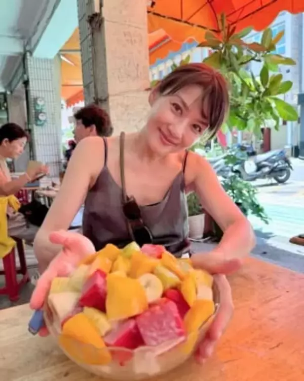 「青くなってる」正月に脚を負傷…48歳藤崎奈々子に心配の声「痛々しい」「代わってあげたいくらい」