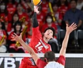 「びっくりした～誰…」男子バレー日本代表〝突然のレア投稿〟にファン悶絶「きゃあー」「やばすぎ」「メッチャいーね」石川祐希のモデル姿が話題