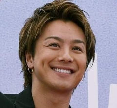 子どもは全員女の子…3児の父・TAKAHIRO〝タトゥーの腕＆結婚指輪〟チラ見え自撮りに「すごい刺青」「破壊力ありすぎてやばい」の声