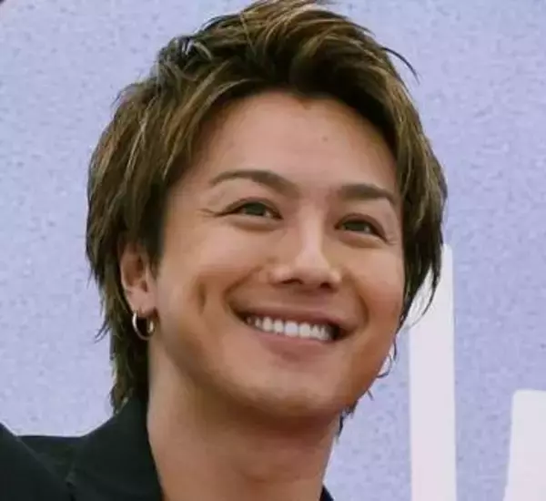 子どもは全員女の子…3児の父・TAKAHIRO〝タトゥーの腕＆結婚指輪〟チラ見え自撮りに「すごい刺青」「破壊力ありすぎてやばい」の声