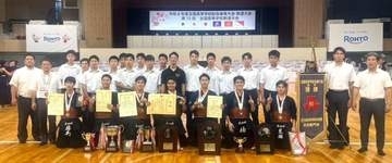 「やっと足元くらいには…」　ラグビーなど強豪部ぞろいの東福岡　剣道でもついに日本一　橋本大治は個人との2冠達成【全国高校総体】