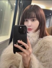 「お久しぶり」〝大人ビキニ〟ショットの岸明日香に「透明感半端ない」「ノックダウンしました」