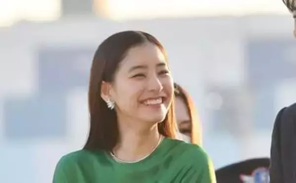 「こんな感じで毎日過ごしてるのか…」電撃婚の中島裕翔＆新木優子〝初共演バックハグ〟に再脚光「お似合い」「微笑ましい」「映画の世界が現実に！」