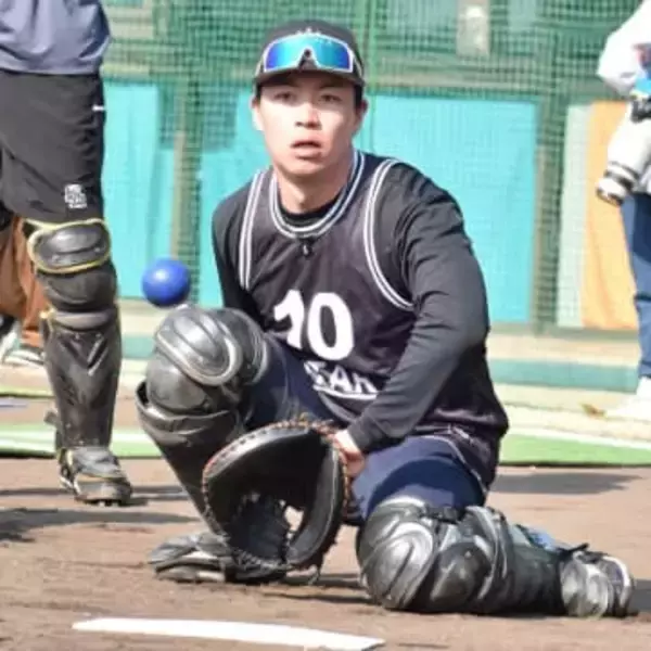 「駄目だったらラスト1年」　ソフトバンク23歳捕手が迎える野球人生の岐路　戦力外→育成再契約　「尊敬する」名捕手に弟子入り