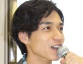 「赤西の家に現れた、配線おじさん錦戸亮」元人気アイドル2人の〝オフ感満載〟姿に「オカンと息子みたい」「仲良しでおもろい」「なんで短パン？」