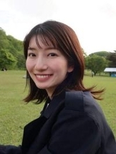 「座ったら背が同じ…」TBS吉村恵里子アナ、ビッグな愛犬との密着2ショットに「どっちもシュッと」「なんかニンゲンっぽい」