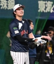 大谷翔平、鈴木誠也、吉田正尚の米大リーグ勢フリー打撃、ゲージ裏に侍戦士もずらり集結で大見学会　最後はスタンド大拍手で締め　大谷は１１本柵越え【侍ジャパン壮行試合】