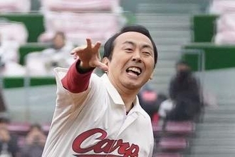 「初めて聞いた名前」「ホンマに大きい」アンガールズ田中卓志〝1番でかい葉っぱ〟が反響「それを頭にのっければ…」「これではっぱ隊に加入できますね」