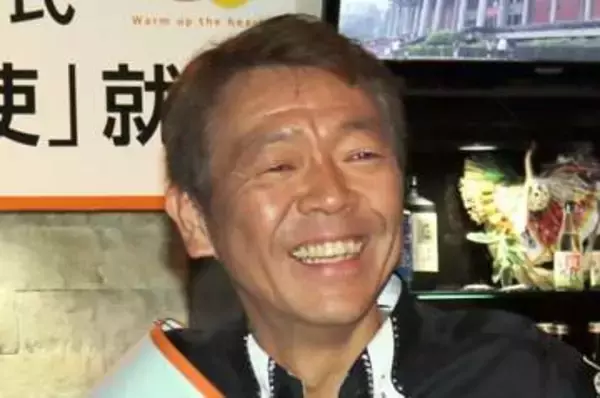 「親子で宇宙遊泳してる」89歳母と2ショットの59歳玉袋筋太郎に「母ちゃん似ですね」「お二方とも笑顔がとっても素敵」
