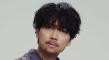 沖縄移住〝大物俳優〟と再会！山崎育三郎がYouTube開設、初回から〝神回〟「今一番会いたかった」26年来友人と語り合う