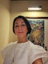 「え!バッグなの?」〝40万円のバッグ〟手に…パリ在住元フジアナ中村江里子の近影に驚き「嘘だろ???」「どこから物を??」「騙された〜(笑)」