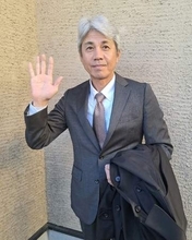 「え？息子さん？」〝熊本のプリンス〟息子の顔出し家族4ショットが話題の緒方耕一さん「長男さんは、緒方さん似、次男さんは、奥様似」