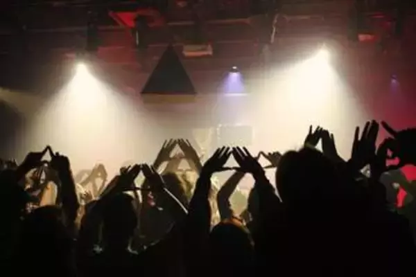 「夢に出てきそう」謎の水玉デュオ〝アンジーヌ・ド・ポワトリーヌ〟に脚光「この中毒性なんだろ」「もうこれめっちゃめちゃイイ…!最高すぎる」