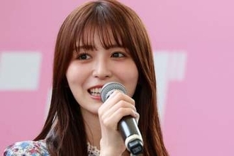 長濱ねる〝韓国の母〟と頰寄せ2ショットを披露「韓国語喋ってる…」「見たことあるなと思ったらイカゲームだ」の声