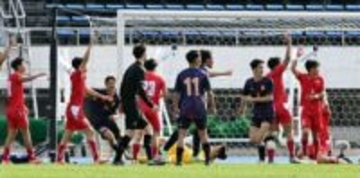 東福岡、同点被弾の判定に抗議も「サッカーなんで…」PK戦で散り8強ならず　2戦4発の主将「追加点を取れなかったのが…」【全国高校サッカー選手権】