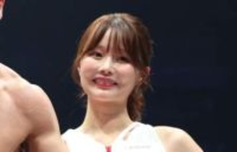 「胸元のホクロが…」井上尚弥戦ラウンドガール吉田恵美〝大胆衣装ショット〟に「やばい」「刺激が強すぎ」「たまらんすな」