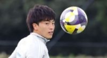 夫は早稲田大卒サッカー日本代表…6歳年上フリーアナ妻〝ふっくらお腹〟で〝最後の家族3ショット〟「わー！おめでとう」祝福続々