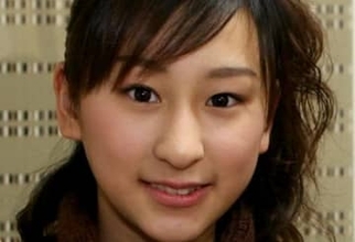 「女神降臨！」浅田舞ふわふわショートスタイルで〝最も星に近い〟リンクに登場!「氷上の女神」「すばらしい美脚」「妖精みたい!」