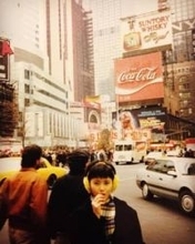 「凄っ」「プロですね!!」結婚を機に海外移住、30年ぶり帰国女優・相楽晴子〝内職の手編みセーター〟に反響「この世界で1番好きで追い求めていたブルー」