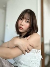 「ピンク髪生活楽しんでます」伊織いお〝印象がらり〟ショットに「雰囲気変わる」「何色でも似合う」